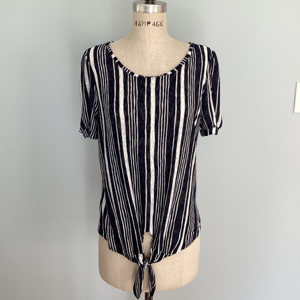 W5 Navy White Striped Short Sleeve Top Size Large